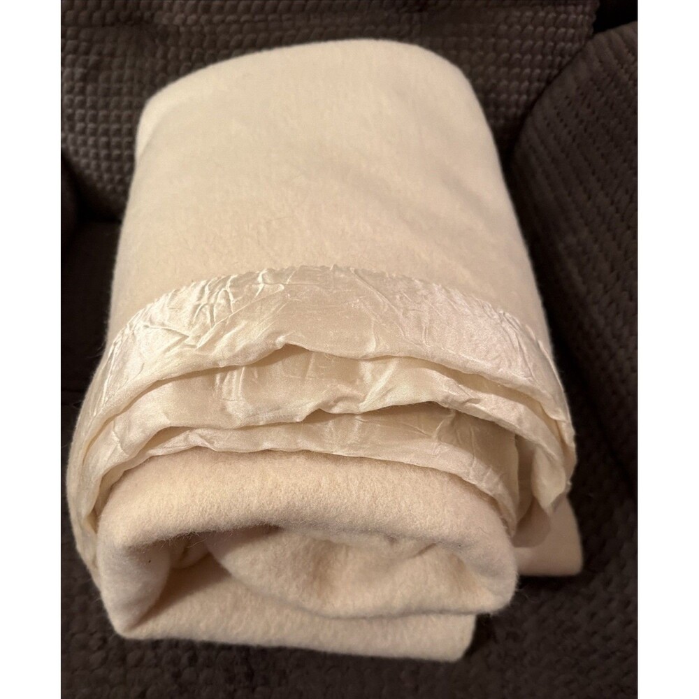 Vtg Kenwood Wool Twin Wool Blanket Ivory Satin Binding Mid Century.  Good Cond. - Picture 5 of 7